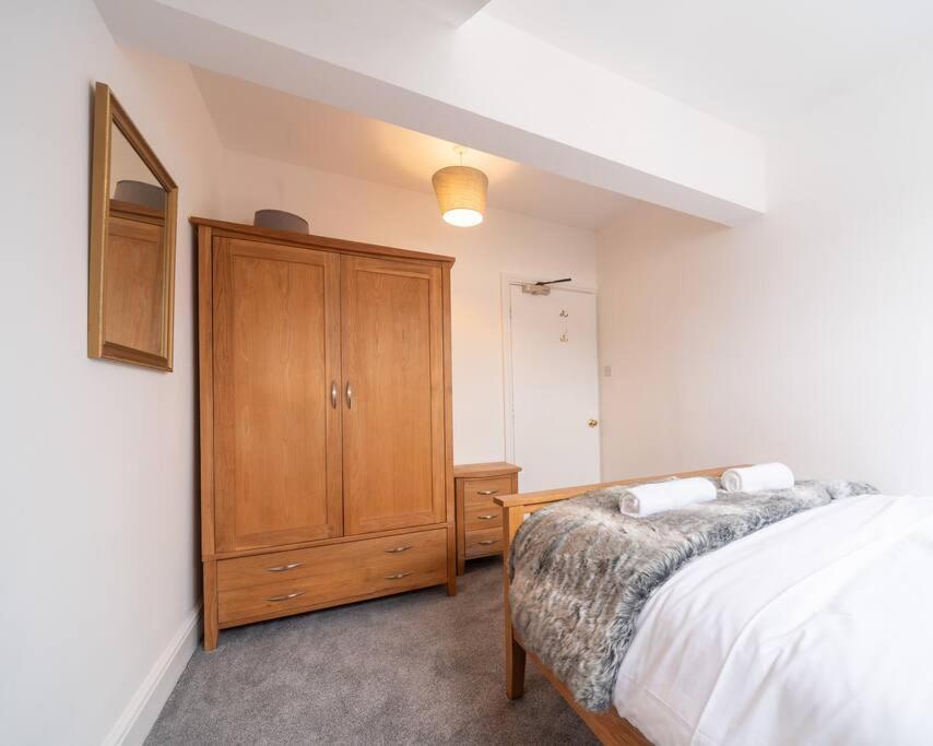 Mumbles View - Free Parking Apartment Oystermouth ภายนอก รูปภาพ