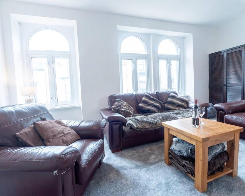 Mumbles View - Free Parking Apartment Oystermouth ภายนอก รูปภาพ