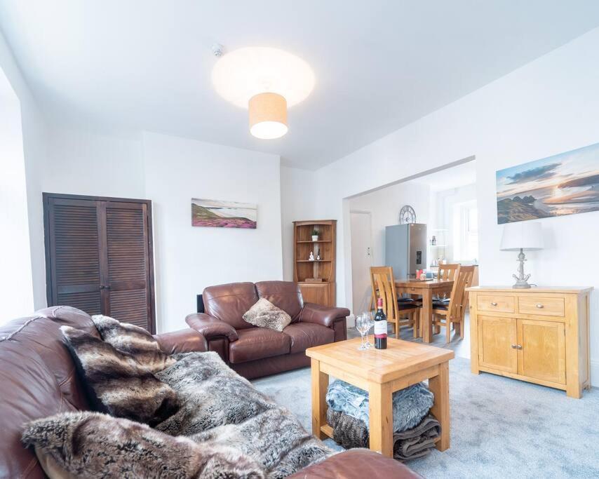 Mumbles View - Free Parking Apartment Oystermouth ภายนอก รูปภาพ