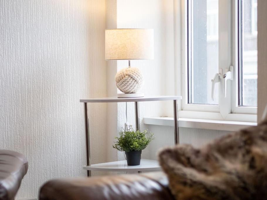 Mumbles View - Free Parking Apartment Oystermouth ภายนอก รูปภาพ